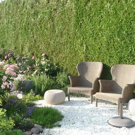 Superior Suite Met Whirlpool In Meditarrane Tuin Bij De Waal * Zuilichem