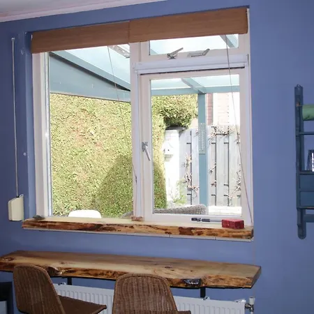 Superior Suite Met Whirlpool In Meditarrane Tuin Bij De Waal Bed & Breakfast *